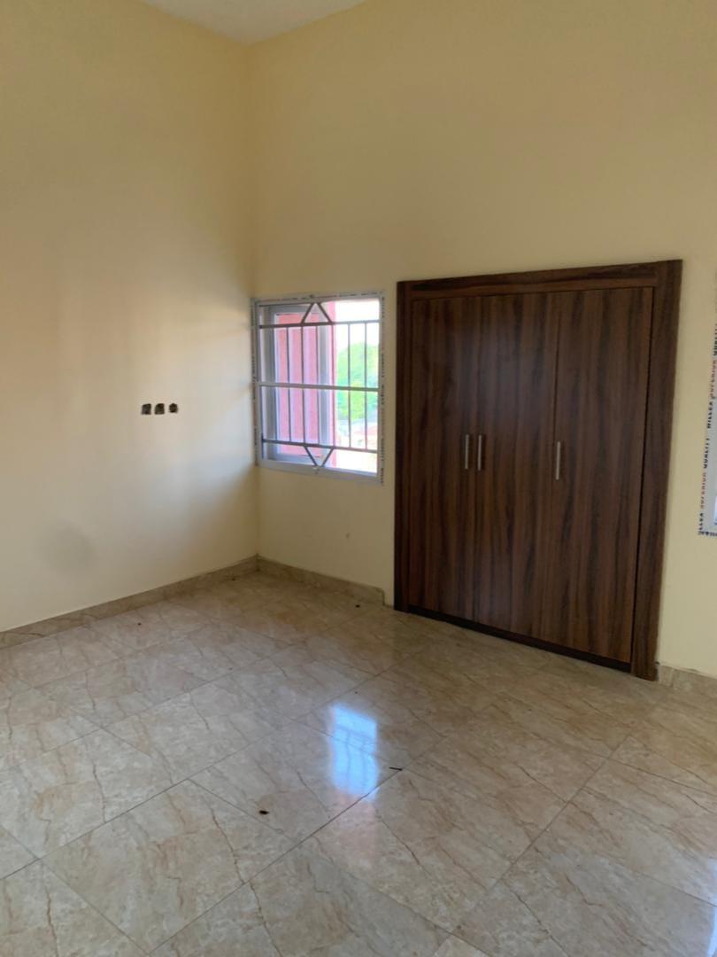 Officer's Accommodation and Barracks — image 3